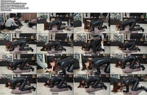 [JS原创] 奴隶日记4 黑胶衣短靴架子固定口球堵嘴~ 瑾萱-丝依依