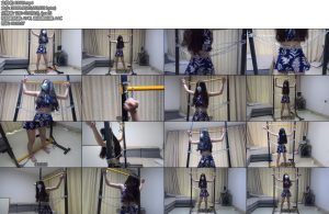 [新月原创] 荷露定拍泳装大字铁链锁裸足站立纯放置挣扎-丝依依