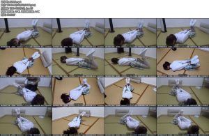 [新月原创] 雪莹清纯女大学的宿舍8字铐驷马铐JK白丝运动鞋各种挣扎-丝依依