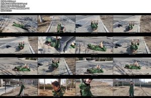 [飞天原创] 云儿终于上了大热门，云儿秒变杂牌军光杆司令官，K9架放置，紧缚树杆上任路人观赏,吓得冷汗暴出，超极刺激-丝依依