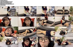 [默示录] 缚艺录七七定拍丝袜堵嘴袜子塞嘴胶带封嘴驷马缚下的挣扎七七的表现力很棒-丝依依