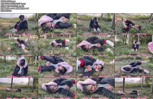 [束心原创] 大星游乐场旁边小树林颈手枷固定放置马具口球鼻勾-丝依依