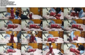 [网友原创] 我的媳妇 第99弹、紧身衣吊带袜肉丝乳胶X_X面罩绝对闷热惊恐挣扎塑料袋QZGC-丝依依