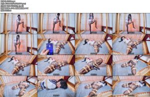 [亚洲绳艺] 学生妹体验穿戴式震动吮吸情趣道具-丝依依