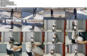 [飞天原创] 云儿连体铐极不情愿户外游玩，回去直接倒吊起来-丝依依