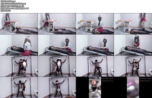 [雪宝日记] S雪回归上课桌底玩弄私努踩脸足脚固定榨汁小奴喷she-丝依依