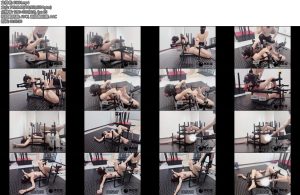 [缚心室] 80多斤女学生的拘束架体验超长时长两种不同姿势玩法全程高强度电击炮击AV棒数不清GC了多少次一直颤抖一直求饶-丝依依