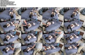 [HUI原创] 潼潼床上驷马放置雪糕被玩弄毫无抵抗力炮机高速进出后面直接GC到晕厥了白丝脚太可爱啦忍不住多玩弄了一会-丝依依