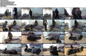 [新月原创] 玉箫剧情片胶衣搜查官二全身黑皮袜皮手套潜入战斗被丝袜勒晕全身紧缚驷马蒙眼封嘴挣扎-丝依依