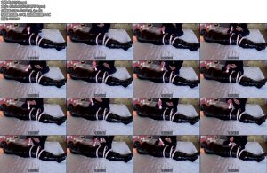 [亚洲绳艺] 紧缚少女樱雅酱被黑色胶带捆绑的木乃伊少女哦-丝依依