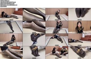 [云雀原创] 油光丝袜美女租客—粘液陷阱02粘液丝袜玩弄挠痒丝袜美脚美女使劲全力逃跑但全是滑滑溜溜怎么挣脱油光灰丝-丝依依