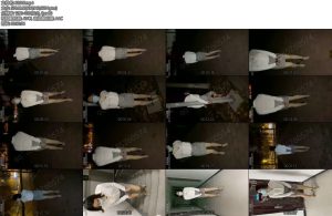 [何沐原创] 带着手铐脚链逛户外公园后来又被铐在杆子上-丝依依