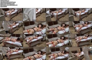 [随心绳艺] 苏樱 金色比基尼折腿 开口器 茶几上的享受-丝依依