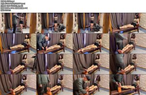 [龙飞原创] 老虎凳极限折磨真实抽打虐待TK脚底写字花花-丝依依