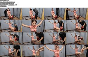 [李大侠] 晓琴老虎凳夹脚趾-丝依依