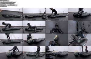 [鹿角与猫爪] 乳胶伪百合女王的乳胶人型抱枕Ⅰ钻进女王特定准备的乳胶睡袋里抽走空气变成人型乳胶抱枕被女王蹂躏坐骑在身上封呼吸孔戴着呼吸头套被女王调戏-丝依依