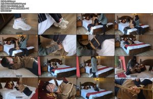 [JS原创] 激辣宫怡脱困（3）少女回家遭女劫匪劫持捆绑自救-丝依依