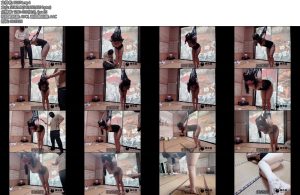 [缚心室] 肉丝女学生的单手套直臂半吊训练强制抬头肛钩提臀足心铁钉虐足极致固定皮拍抽打累到虚脱-丝依依