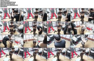 [缚予原创] 线下真实调教之超漂亮大学生新妹子苏苏黑丝乳贴水桶乳夹股绳牵引调教黑丝乳贴水桶乳夹放置股绳牵引打屁屁SP打耳光羞辱妹子居然听说过这个乳夹刚夹上去的时候还没意识到什么放重块可就晚了-丝依依