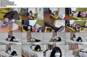 [Chrisgag] 独居妹妹被入室捆绑黑丝热裤驷马封嘴一小时看个够-丝依依