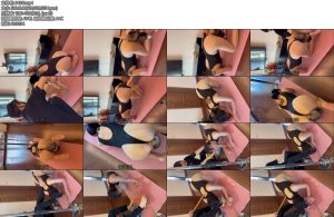 [麦子原创] 妻奴麦子狗狗被铁链拴住玩弄-丝依依