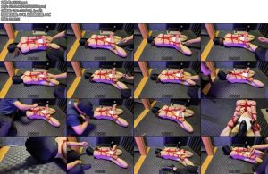 [老癸原创] 露露驷马被调记红绳捆绑分腿驷马羞辱玩弄强制X_X玩胸虐阴凌辱踩踏-丝依依