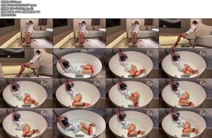 [臭脚妹妹] 空姐湿身诱惑灰色丝袜咖色丝袜浴缸吮吸TD丝袜堵嘴-丝依依