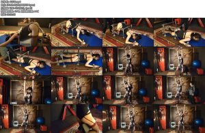 [随心原创] 杨蕊女王的刺激跪趴固定器与黑色木马调叫-丝依依