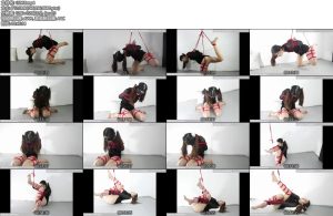 [琥珀堂] 单吊腿，小片足，低调起飞一下，高开叉的黑色旗袍，配上可爱的双马尾，毫无违和-丝依依