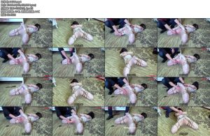 [绳精病] 女孩被男友紧缚严加管教逐渐变乖越屈辱越兴奋获得男友的奖励塞子绑着脚趾被男友疯狂手冲到高朝失禁-丝依依