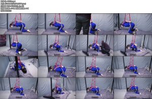 [飞天原创] 悦儿外穿校服禁锢起来钢夹夹lu郊狼电击G塞塞入把裤子剪个洞p机对淮猛烈开火电击G塞加-丝依依