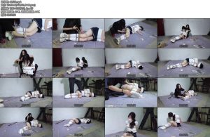 [樱束原创] 绑架学生妹18岁的新人清纯学生妹苏颖首发特别害羞的一小姑娘穿着衣服还看不出来发育的特别哇塞胸特别饱满圆润有弹性全身都是满满的胶原蛋白小脚也是特别的漂亮可爱真是爱惨了她的每一寸肌肤-丝依依