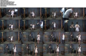 [一绳有你] 江鑫柳依两位颜值美女江鑫168厘米22岁柳依170厘米20岁被五花大绑直臂绑柱-丝依依