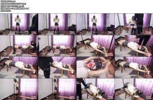 [子衿原创] 妍如网调实录真空脚底放豆子郊狼股链马具口球木枷（二）-丝依依