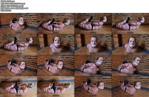 [欧美绳艺] Lil Missy UK in Tight Hogtie In Panties, Socks And Heels-丝依依