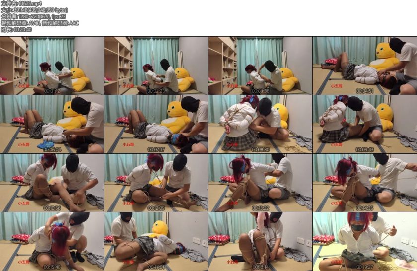 [小五哥] 欧美肉丝配JK丝质手帕塞嘴-丝依依